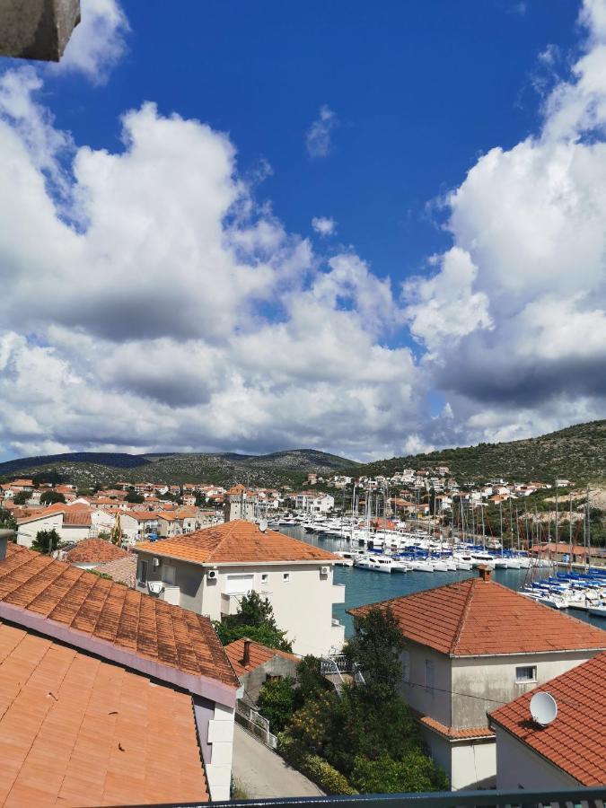 Apartmani "Ivan" Marina Exterior photo