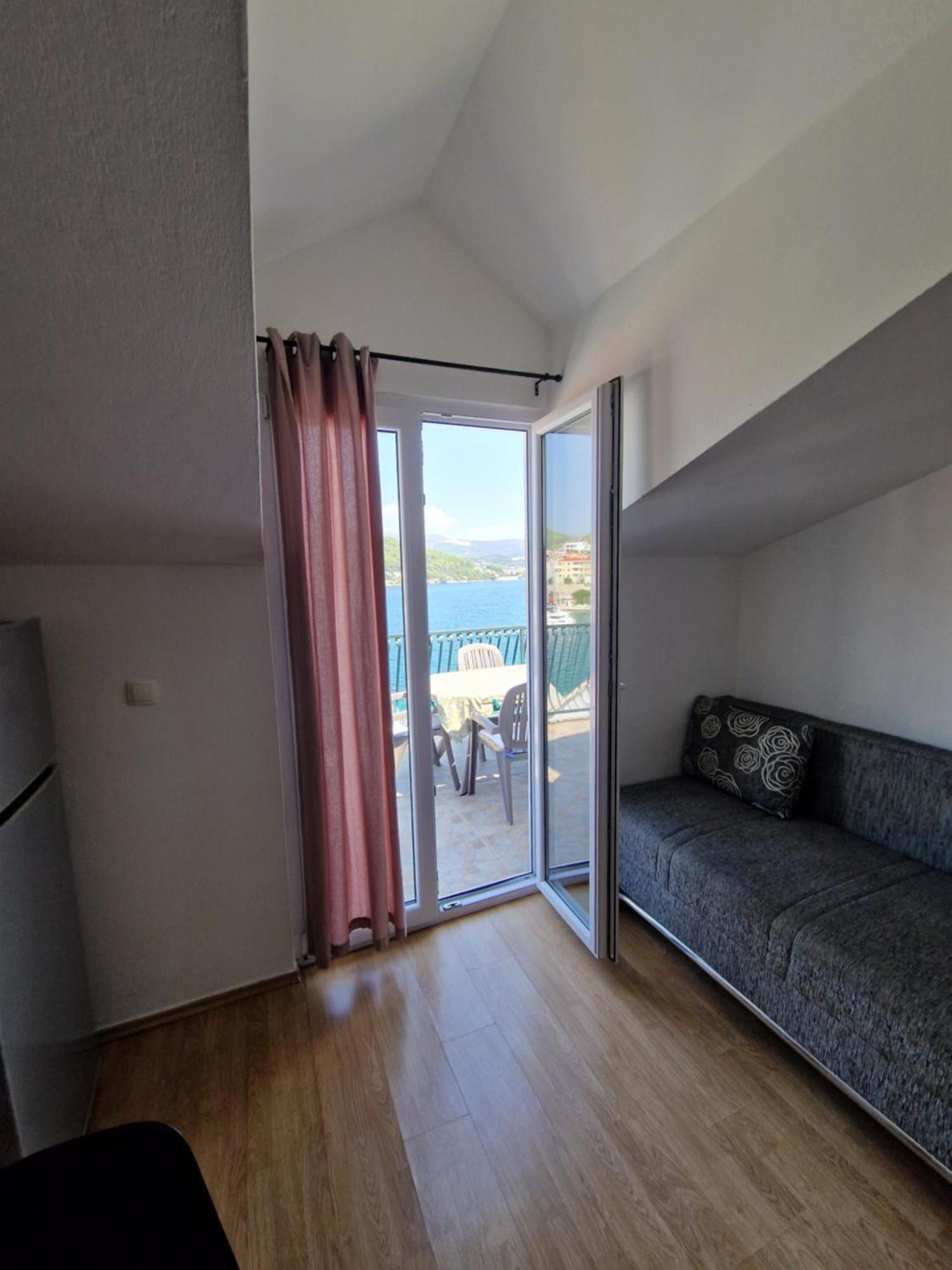 Apartmani "Ivan" Marina Exterior photo