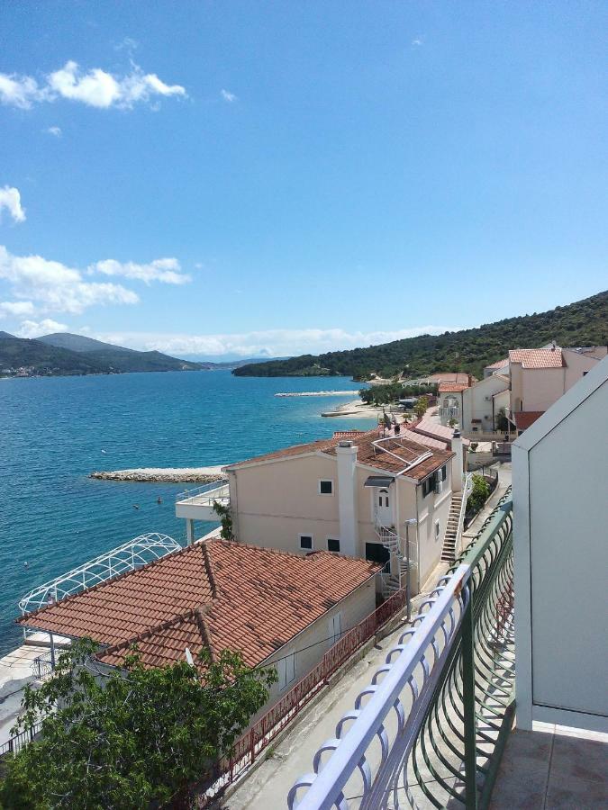 Apartmani "Ivan" Marina Exterior photo