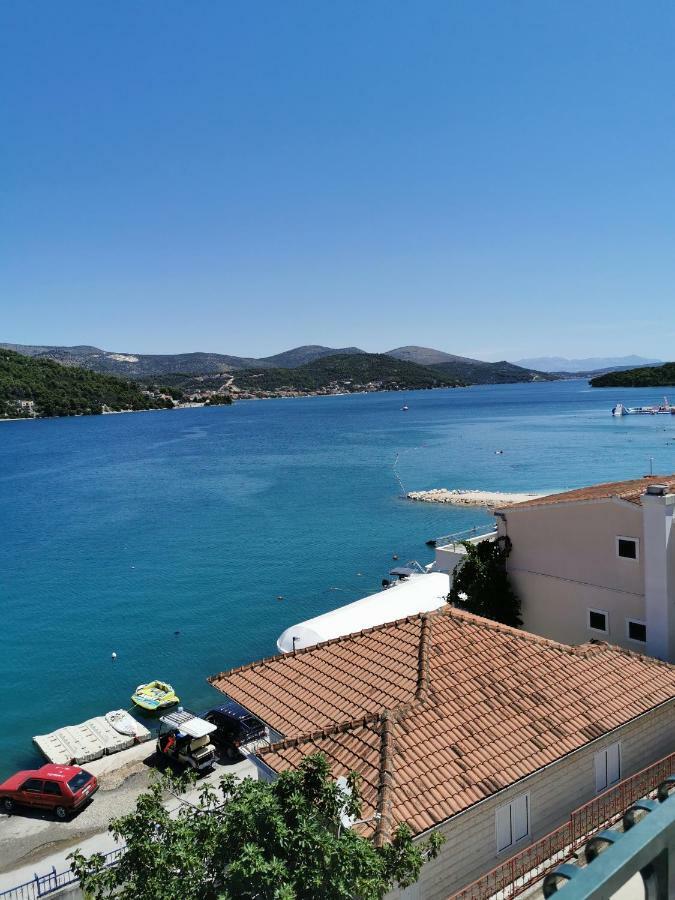 Apartmani "Ivan" Marina Exterior photo