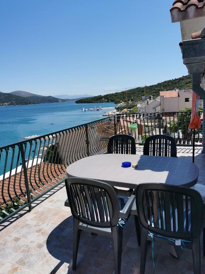 Apartmani "Ivan" Marina Exterior photo