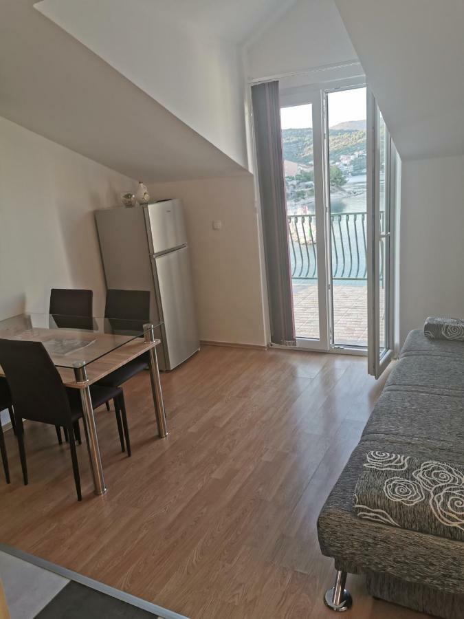 Apartmani "Ivan" Marina Exterior photo